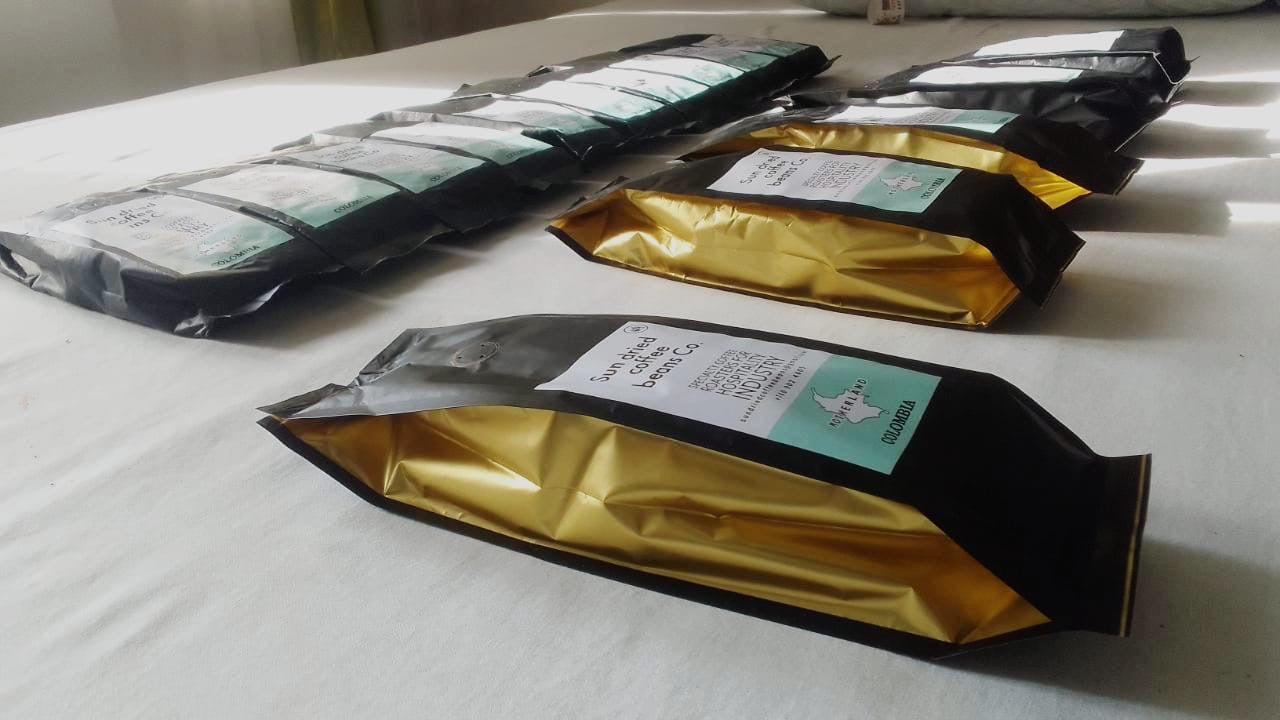 Honey II - Whole Coffee Beans - Medium Roast - Anaerobic Fermentation.